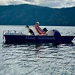 ホテル Nikolasch 4*