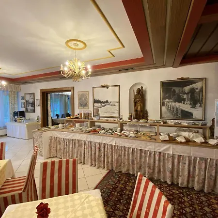 Nikolasch Hotel