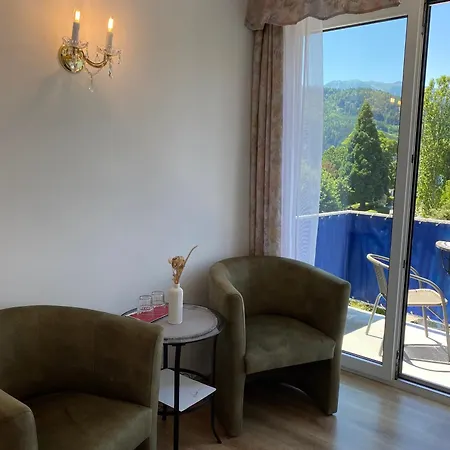 Hotel Nikolasch 4*