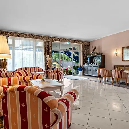 Hotel Nikolasch Mit Eigenem Seebad - Adults Preferred 4*