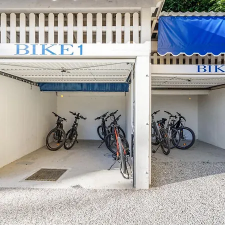 Hotel Nikolasch Mit Eigenem Seebad - Adults Preferred Millstatt